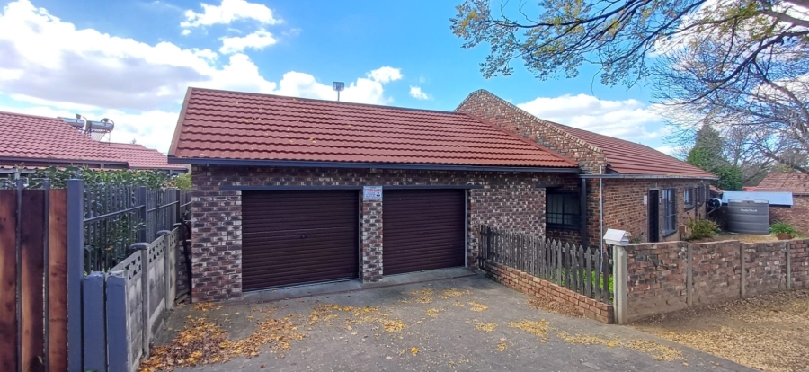 To Let 3 Bedroom Property for Rent in Morelig Free State